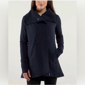 Lululemon Gratitude Wrap in Inkwell Navy